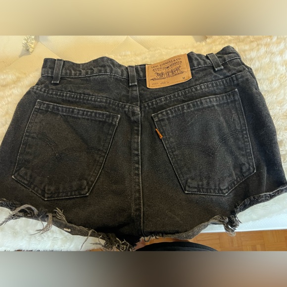 Levi Shorts - Picture 2 of 2